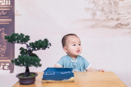 舟山宝宝总是抠鼻子 舟山宝宝总是抠鼻子